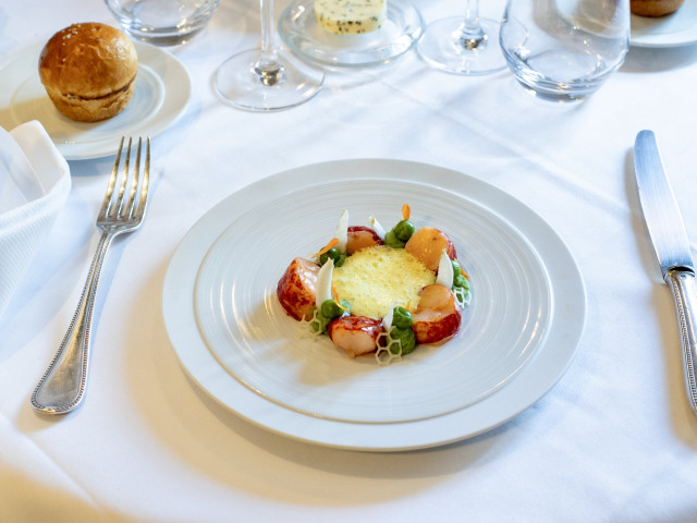 Le Dauphin Homard Bleu